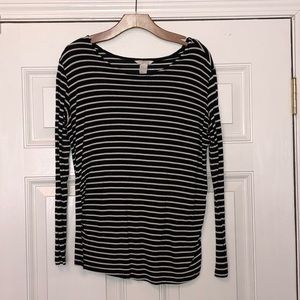 Black and white long sleeve maternity shirt